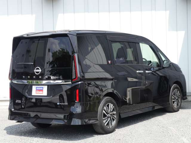 セレナ1.4 e-POWER ハイウェイスターV