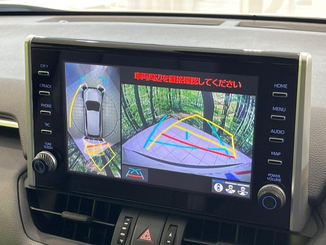 【パノラミックビューモニター】専用のカメラにより、上から見下ろしたような視点で360度クルマの周囲を確認することができます☆死角部分も確認しやすく、狭い場所での切り返しや駐車もスムーズに行えます。