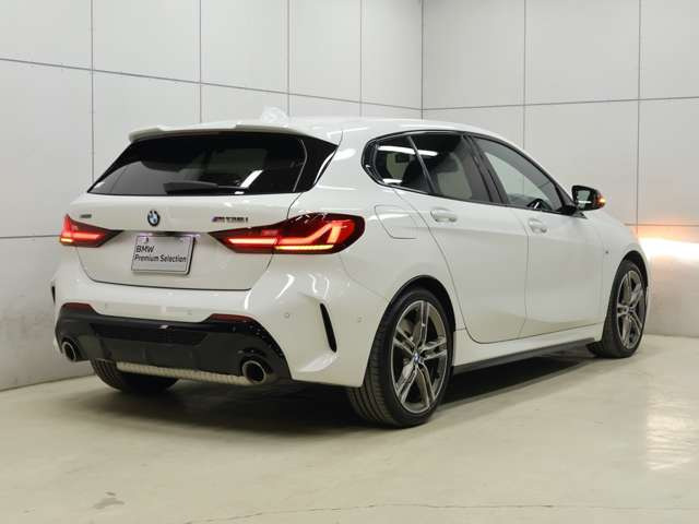 1シリーズM135i xドライブ 4WD