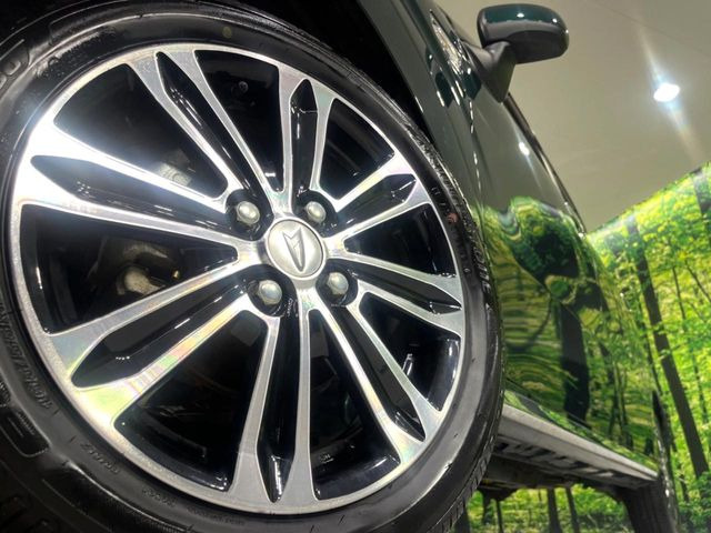 �y����15�C���`�A���~�z�C�[���z�O�ςɃ}�b�`���������A���~�z�C�[���𑕒����Ă���܂��B�e��ЊO�A���~�z�C�[����A�X�^�b�h���X�^�C�����戵�����Ă���܂��B���񂲑��k����������