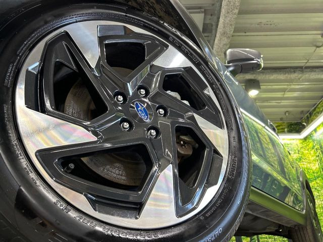 �y����18�C���`�A���~�z�C�[���z�O�ςɃ}�b�`���������A���~�z�C�[���𑕒����Ă���܂��B�e��ЊO�A���~�z�C�[����A�X�^�b�h���X�^�C�����戵�����Ă���܂��B���񂲑��k����������
