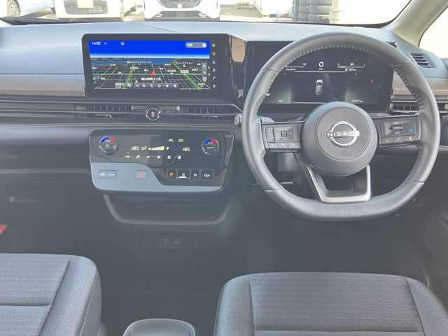 セレナ1.4 e-POWER ハイウェイスターV