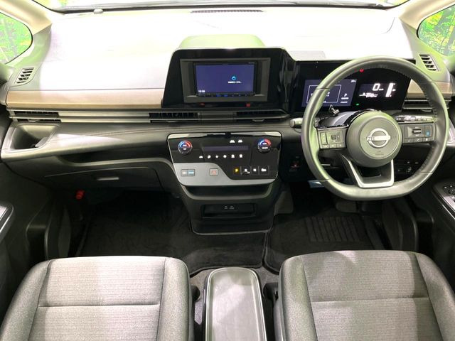 セレナ1.4 e-POWER ハイウェイスターV