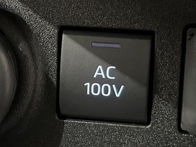 【アクセサリーコンセント】キャンプやスポーツ、アウトドアでのアクティビティはもちろん、災害・停電の際に助けにもなるAC100Vコンセントを装備♪ケータイやタブレット、ゲーム機器の充電にも♪