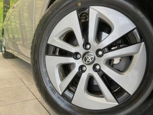 �y����15�C���`�A���~�z�C�[���z�O�ςɃ}�b�`���������A���~�z�C�[���𑕒����Ă���܂��B�e��ЊO�A���~�z�C�[����A�X�^�b�h���X�^�C�����戵�����Ă���܂��B���񂲑��k����������