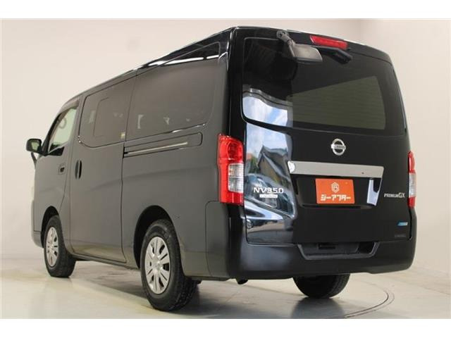 �ቿ�i�ŗǎ��Ȃ��Ԃ�S�Б���3,000�݌ɂ��炨�I�т��������܂��B�c�Ǝ��� 10:00�`19:00