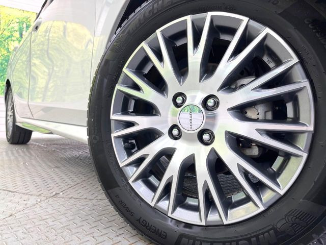 �y�����A���~�z�C�[���z�O�ςɃ}�b�`���������A���~�z�C�[���𑕒����Ă���܂��B�e��ЊO�A���~�z�C�[����A�X�^�b�h���X�^�C�����戵�����Ă���܂��B���񂲑��k����������