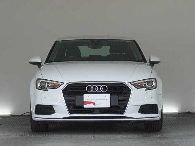 A3セダン30 TFSI