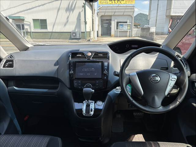 セレナ2.0 ハイウェイスター Vセレクション+Safety S-HYBRID