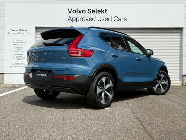 XC40アルティメット B4 AWD ダークエディション 4WD