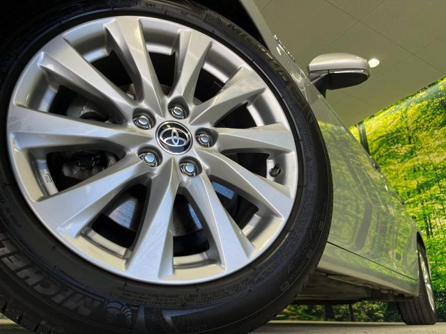 �y����17�C���`�A���~�z�C�[���z�O�ςɃ}�b�`���������A���~�z�C�[���𑕒����Ă���܂��B�e��ЊO�A���~�z�C�[����A�X�^�b�h���X�^�C�����戵�����Ă���܂��B���񂲑��k����������