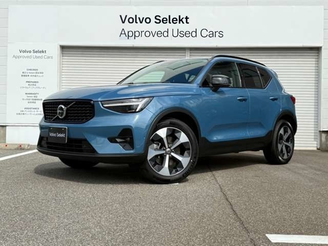 XC40アルティメット B4 AWD ダークエディション 4WD