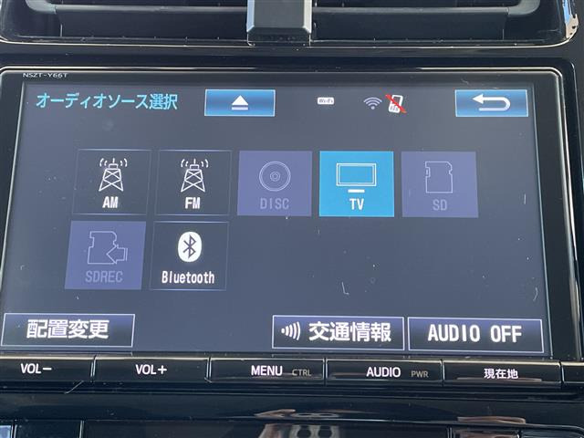 プリウス1.8 S セーフティ プラス E-Four 4WD