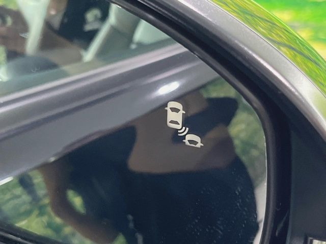 �y�u���C���h�X�|�b�g�C���t�H���[�V�����z���s���A�h�A�~���[�̎��p�ɂȂ�₷���ӏ��Ɍ㑱�Ԃ��ڋ߂���ƃT�C�h�~���[�t�߂Ɍx����\���A�h���C�o�[�ɒ��ӊ��N�����Ă���܂��B