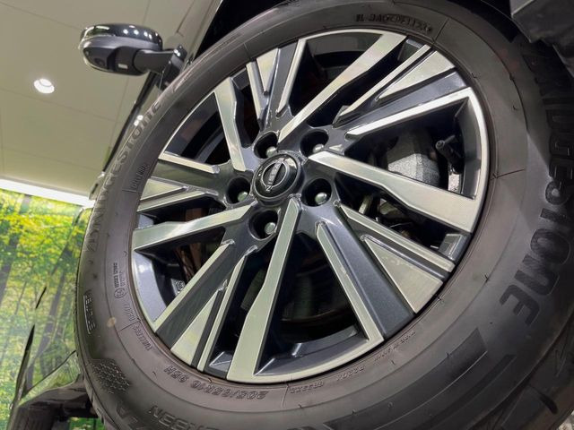 �y����16�C���`�A���~�z�C�[���z�O�ςɃ}�b�`���������A���~�z�C�[���𑕒����Ă���܂��B�e��ЊO�A���~�z�C�[����A�X�^�b�h���X�^�C�����戵�����Ă���܂��B���񂲑��k����������