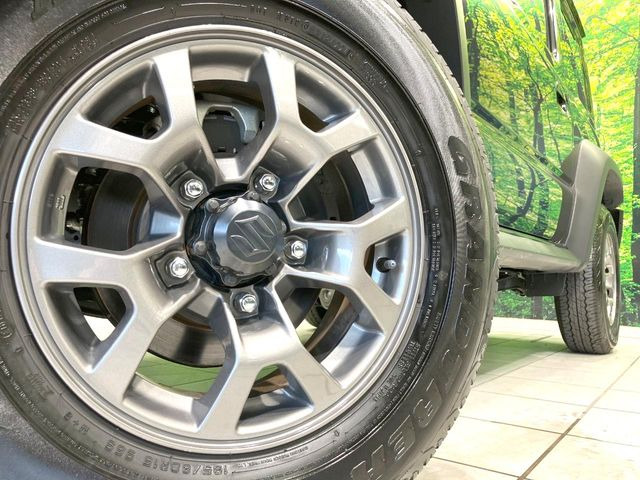 �y����15�C���`�A���~�z�C�[���z�O�ςɃ}�b�`���������A���~�z�C�[���𑕒����Ă���܂��B�e��ЊO�A���~�z�C�[����A�X�^�b�h���X�^�C�����戵�����Ă���܂��B���񂲑��k����������