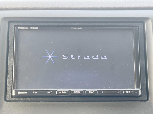【ナビゲーション】使いやすいナビで目的地までしっかり案内してくれます。各種オーディオ再生機能も充実しており、お車の運転がさらに楽しくなります!!