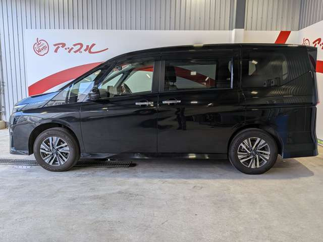 セレナ2.0 ハイウェイスターV 4WD