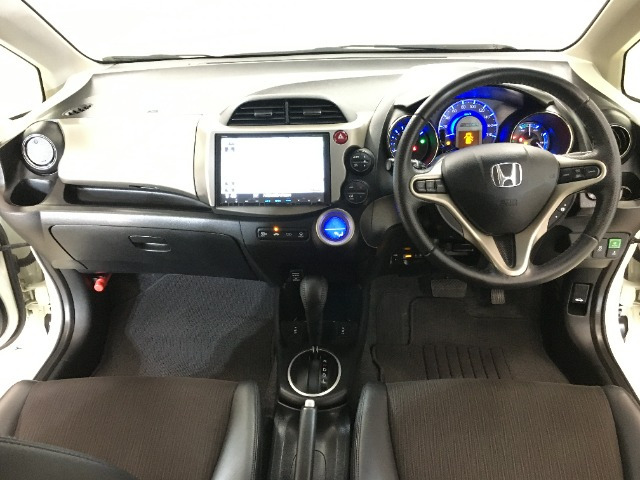 フィットハイブリッド1.3 スマートセレクション ファインスタイル