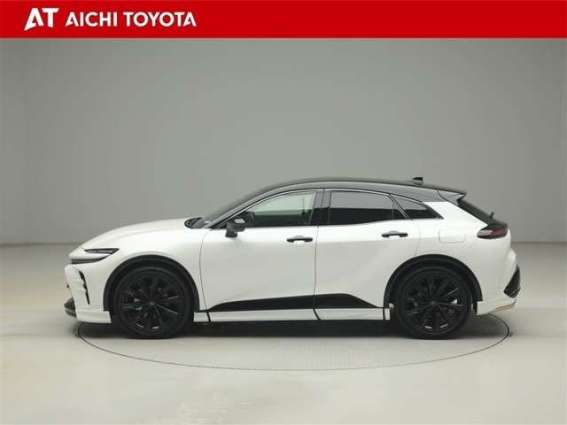 クラウンスポーツ2.5 Z E-Four 4WD
