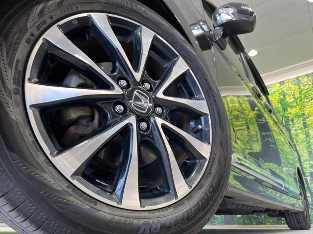 �y����17�C���`�A���~�z�C�[���z�O�ςɃ}�b�`���������A���~�z�C�[���𑕒����Ă���܂��B�e��ЊO�A���~�z�C�[����A�X�^�b�h���X�^�C�����戵�����Ă���܂��B���񂲑��k����������
