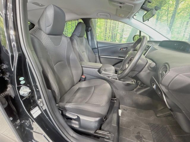運転席シート廻りは使用感も少なく、良好な状態となっています。丁寧に使われていたことがよくわかりますね。