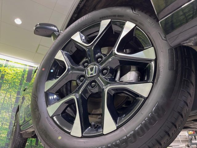 �y����18�C���`�A���~�z�C�[���z�O�ςɃ}�b�`���������A���~�z�C�[���𑕒����Ă���܂��B�e��ЊO�A���~�z�C�[����A�X�^�b�h���X�^�C�����戵�����Ă���܂��B���񂲑��k����������