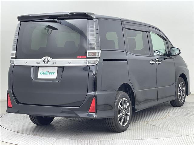ヴォクシー2.0 ZS 煌II 4WD