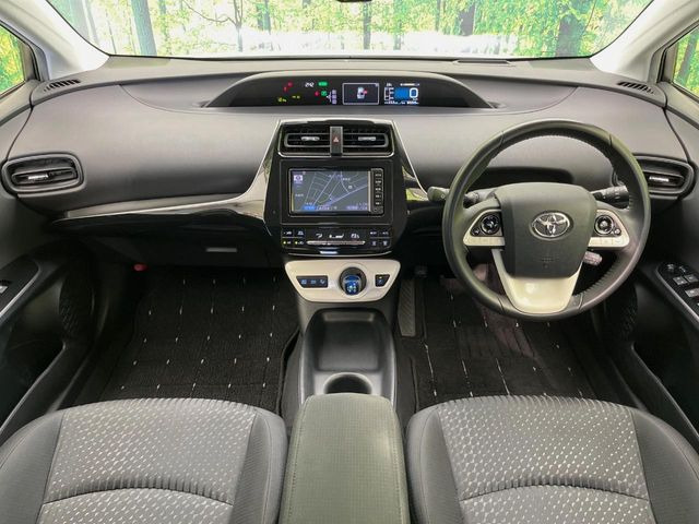 プリウス1.8 S セーフティ プラス