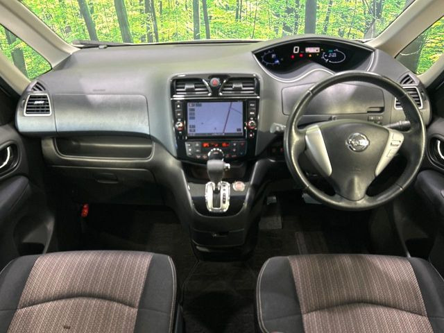 セレナ2.0 ハイウェイスター S-HYBRID