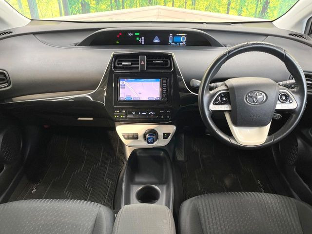 プリウス1.8 S セーフティ プラス