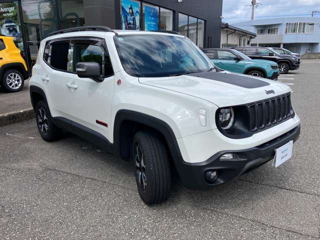 レネゲードトレイルホーク 4WD