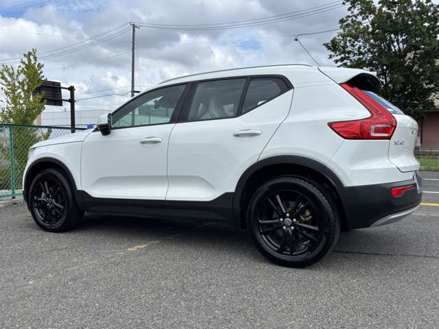 XC40T4 モメンタム