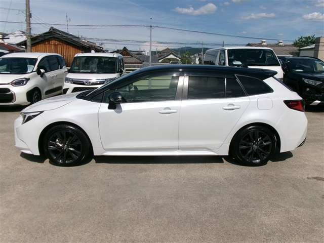 カローラツーリング1.8 ハイブリッド W×B E-Four 4WD