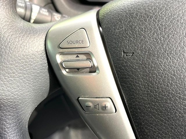 【ステアリングスイッチ】運転中、前方から目線をそらすことなく、オーディオ等の操作が可能な便利機能!安心&快適なドライブを演出してくれます♪