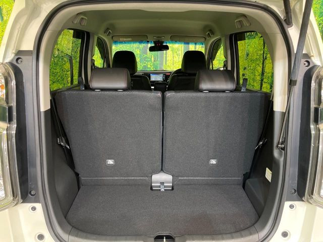 普段のお買い物や通勤、送迎等に十分な荷室スペースを確保しております。セカンドシートを倒すと、大きな荷物の積載も可能です♪