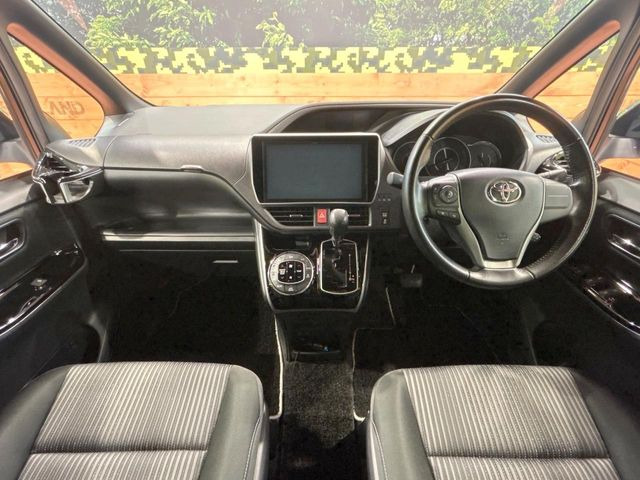 ヴォクシー2.0 ZS 煌