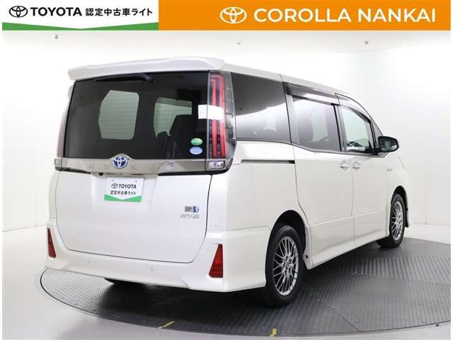 ノア1.8 ハイブリッド Si W×B II