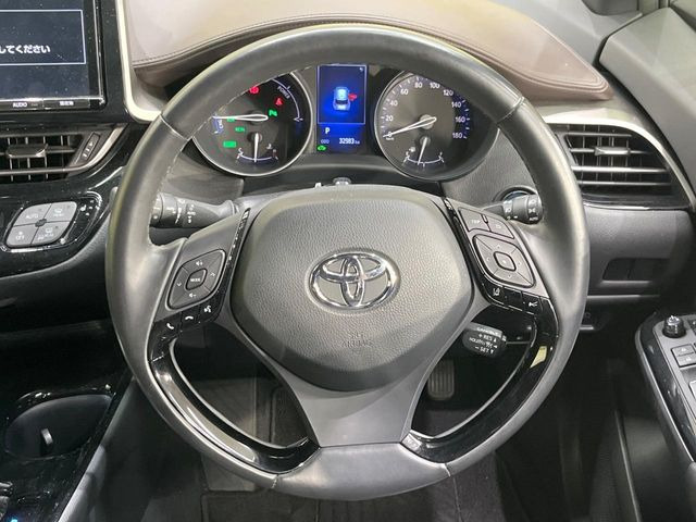 【ステアリングスイッチ】運転中、前方から目線をそらすことなく、オーディオ等の操作が可能な便利機能!安心&快適なドライブを演出してくれます♪