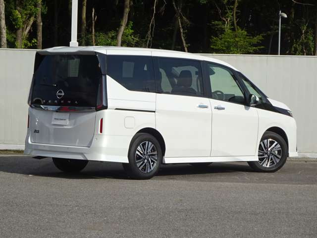セレナ2.0 ハイウェイスターV