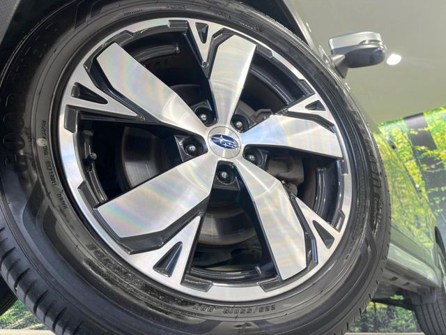 �y����18�C���`�A���~�z�C�[���z�O�ςɃ}�b�`���������A���~�z�C�[���𑕒����Ă���܂��B�e��ЊO�A���~�z�C�[����A�X�^�b�h���X�^�C�����戵�����Ă���܂��B���񂲑��k����������