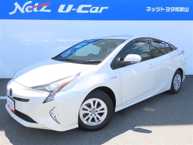 プリウス1.8 S セーフティ プラス E-Four 4WD