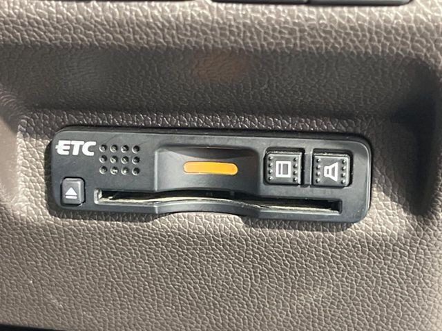 【ETC】高速道路の料金所をストレスなく通過!話題のスポットやサービスエリアに多い「スマートIC」利用時は必須のアイテムです。当店でセットアップを実施、ご納車当日からすぐにご利用いただけます!