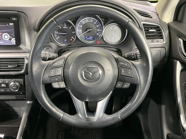 【ステアリングスイッチ】運転中、前方から目線をそらすことなく、オーディオ等の操作が可能な便利機能!安心&快適なドライブを演出してくれます♪