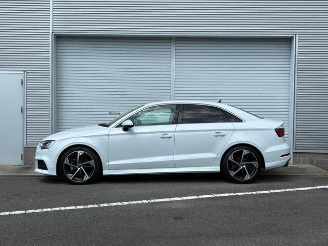 A3セダン30 TFSI