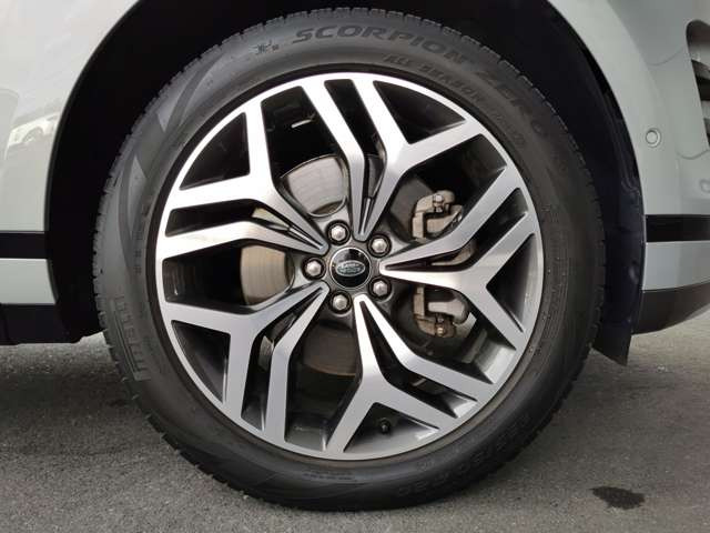 レンジローバーイヴォークRダイナミック S 2.0L P250 4WD