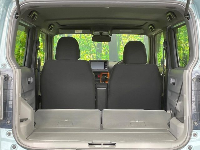 普段のお買い物や通勤、送迎等に十分な荷室スペースを確保しております。セカンドシートを倒すと、大きな荷物の積載も可能です♪