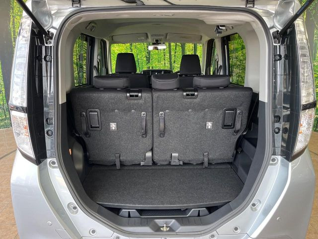普段のお買い物や通勤、送迎等に十分な荷室スペースを確保しております。セカンドシートを倒すと、大きな荷物の積載も可能です♪