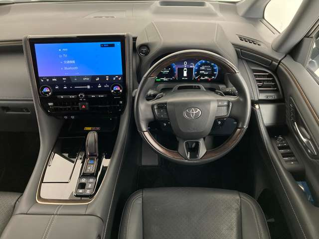 ヴェルファイアハイブリッド 2.5 Z プレミア E-Four 4WD
