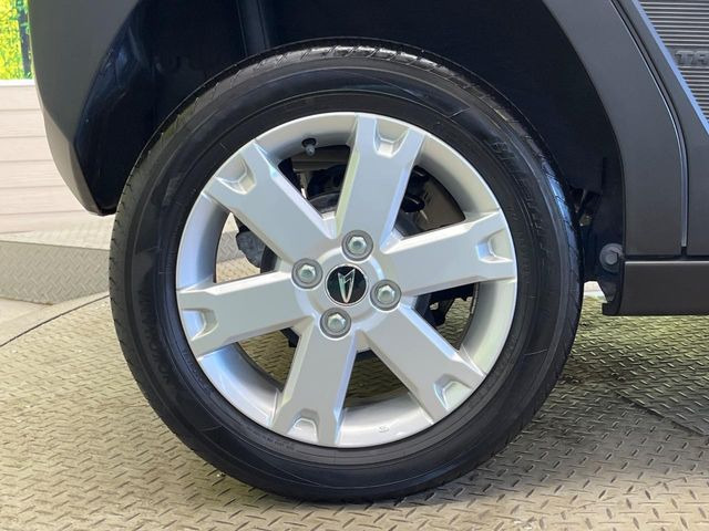 �y����15�C���`�A���~�z�C�[���z�O�ςɃ}�b�`���������A���~�z�C�[���𑕒����Ă���܂��B�e��ЊO�A���~�z�C�[����A�X�^�b�h���X�^�C�����戵�����Ă���܂��B���񂲑��k����������